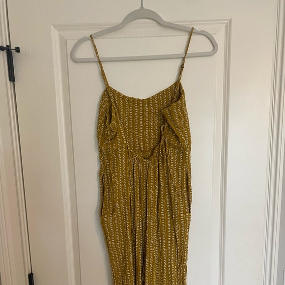 Urban Outfitters Jumpsuit - Picture 2 of 3